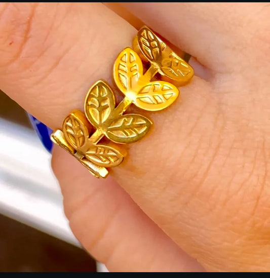 Golden Leaf Adjustable Ring